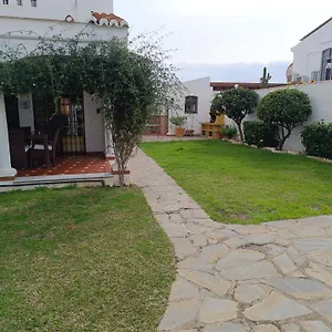 Сasa de vacaciones Chalet Junto Al Mar Con Jardin Privado, La Cala De Mijas